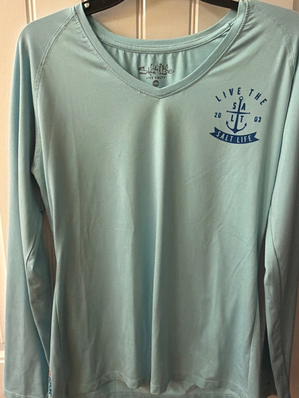 Salt Life Women's Seafoam Long-Sleeve V-Neck Performance Tee
